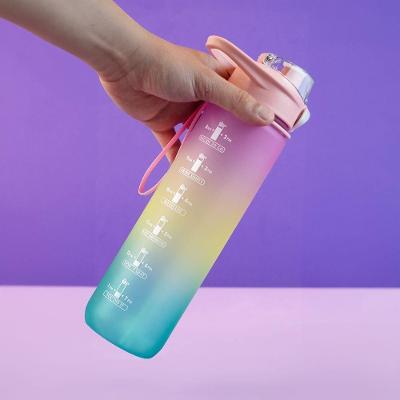 Garrafa Practical Life para Hidratação Plástico com Acabamento Fosco com Alça e Canudo 1L