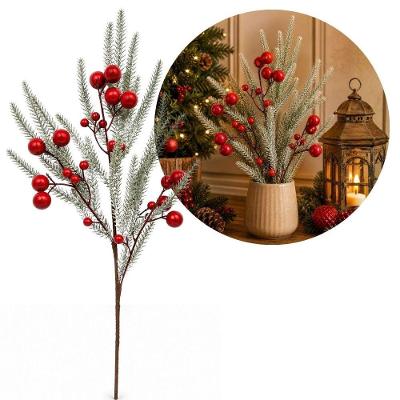 Galho Decorativo Natalino Pinheiro com Azevinhos Luxo Efeito Nevado Verde e Vermelho Bela Flor
