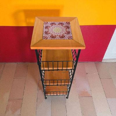 Fruteira G5 3 Andares com Azulejo Artesanal em Madeira Maciça e Metal Design Rústico para Cozinha