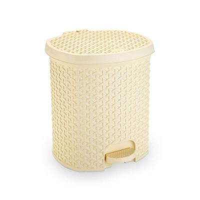 Lixeira Cesto 6L Plástico Rattan com Pedal Tampa Removível Banheiro Creme Plasnorthon