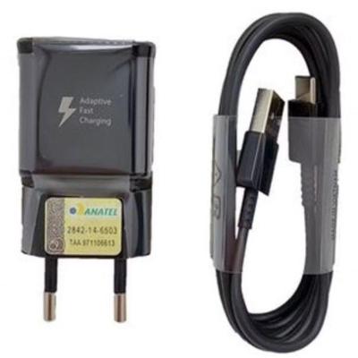 Carregador Turbo Tipo C Kapbom A2465 Quick Charge 30W 100-240V USB-A para USB-C Branco e Preto