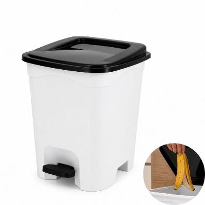 Lixeira Quadrada Mod 13L Plástico com Pedal Resistente Branca com Tampa Preta