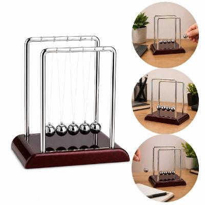 Enfeite Decorativo Educativo Balance Balls Demonstração de Física Efeito Relaxante Vinho 9CM