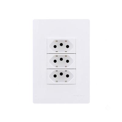 Tomada Tripla Infiniti Plus 2P+T 20A com Placa 4x2 Branco Bivolt Margirius