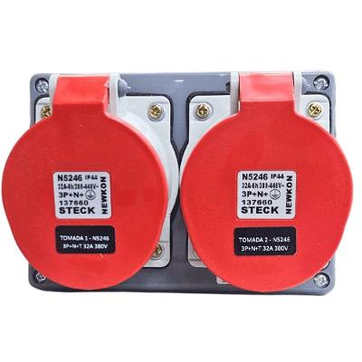 Quadro de Sobrepor S304139 com 2 Tomadas 32A 3P+T+N 380-440V IP44 Inox Steck