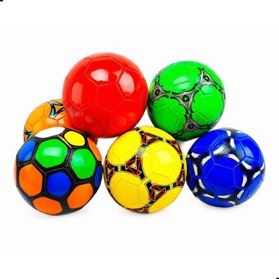Bola de Futebol Infantil Nº5 Recreativa Resistente em PVC Colorida 12CM