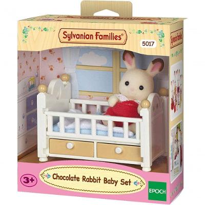 Bebê Coelho Chocolate e Cama Sylvanian Families com Boneco e Cama Marrom Epoch 5017