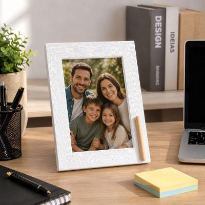 Porta-Retrato Decorativo 10x15cm com Textura para Mesa e Estante Preto com Acetato 15CM