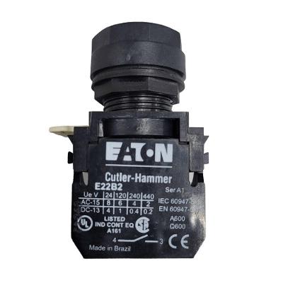 Botão Comutador Pulsador Eaton E22PB3A 25mm 1NA Bivolt Verde