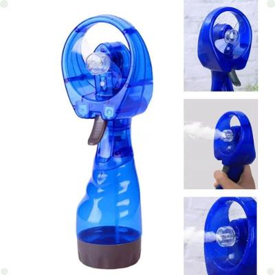 Mini Ventilador Platina 15cm 3 Pás 1 Velocidade Azul Névoa de Água Portátil Bivolt