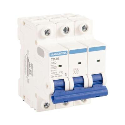 Disjuntor TDJ6-3C50 3 Polos 50A 6kA Bivolt Branco Tramontina Plástico