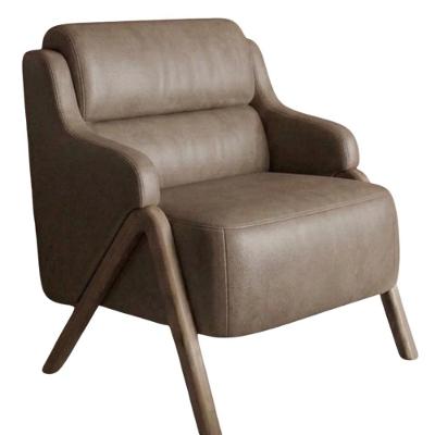 Poltrona Decorativa Madri com Pés Torneados Courino Bege Milani Movelaria