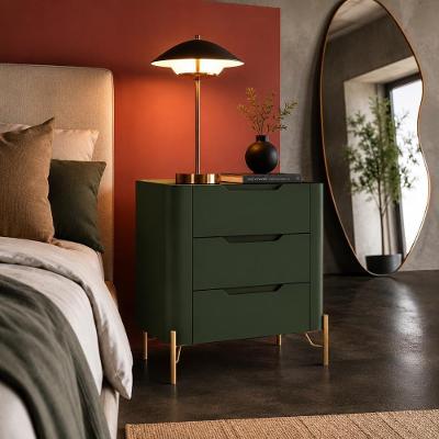 Mesa de Cabeceira Bend 3 Gavetas MDF Contemporâneo Musgo com Dourado Casa Lar Shop