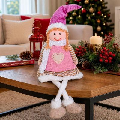 Boneco Natalino Criança Pernas Moles Enfeite Decorativo com Acabamento Delicado Rosa