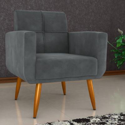 Poltrona Maya para Sala Veludo Cinza Espuma D23 Assento Encosto D20 Matrix