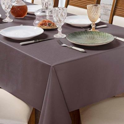 Toalha de Mesa Lisa Térmica Impermeável em PVC e Polietileno 2,50m X 1,40m Marrom Clara Luz Decora