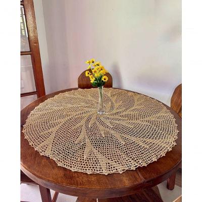 Toalha de Mesa Corais do Caribe 95cm Crochê Artesanal Champanhe