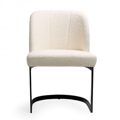 Cadeira Luna Estrutura em Madeira Estofado em Bouclé Off-white Sallar Home