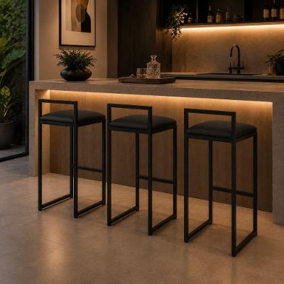 Kit 3 Banquetas Bistrô Couro Sintético Base Aço com Encosto Preto Isa Estofados