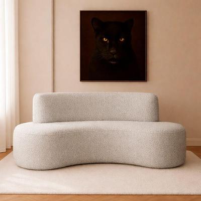 Sofá Apolo Curvo 3 Lugares 230CM Cinza Bouclé Estrutura Madeira Eucalipto Toque Suave Apolo