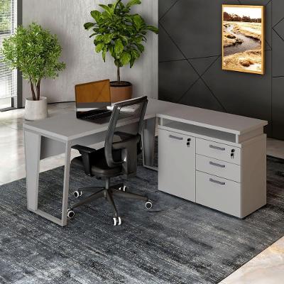 Mesa para Escritório em l com Armário Pé Metal 3 Gavetas 150CM Cinza F5 Office