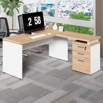 Escrivaninha em l com Gaveteiro Pé Painel F5 3 Gavetas 150CM Macadâmia com Branco F5 Office