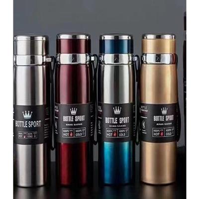 Garrafa Térmica Inox Parede Dupla com Infusor e Alça para Café e Chá Dourado OEM
