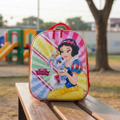 Mochila Infantil Max Toy Branca de Neve EVA e Poliéster Vermelho