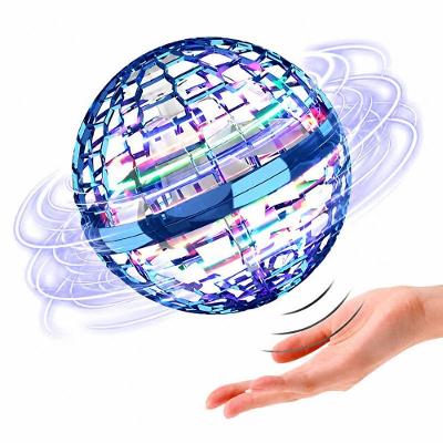 Brinquedo Eletrônico Infantil Bola Voadora Spinner LED com Sensor Boomerang Recarregável Kit 03