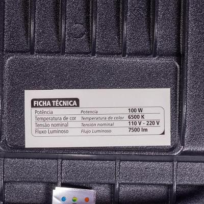 Refletor de LED 100W 6500K Luz Branca Slim Preto Bivolt IP65 Uso Externo Foxlux