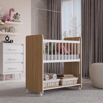 Berço Móvel Outside Grade com Rodízios e Suporte para Mosquiteiro Branco Moblis Móveis