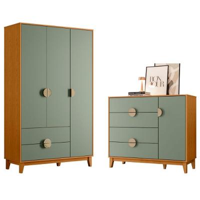 Conjunto de Guarda Roupa e Cômoda Sapateira Casal Solis 3 Portas de Bater 7 Gavetas Cinamomo Sálvia