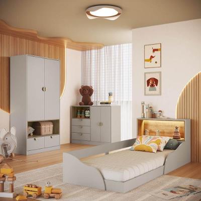 Cama Infantil Montessoriana Guarda Roupa e Cômoda 4 Portas 5 Gavetas Arenas com Mel