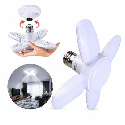 Luminaria de Teto Fan Blade Led Dobrável 4 Pétalas Ajustáveis Luz Branco Frio Bivolt