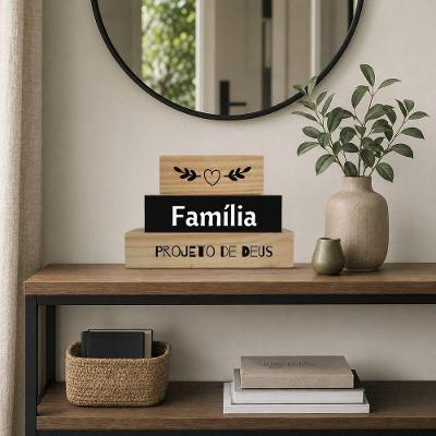 Objeto Decorativo Familia Projeto de Deus Madeira Pinus Amadeirado Shoppingnet para Sala e Estante