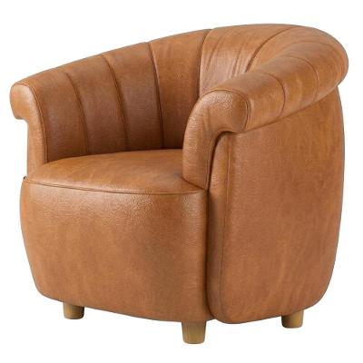 Poltrona Decorativa Alce com Pés Torneados Courino Bege Milani Movelaria