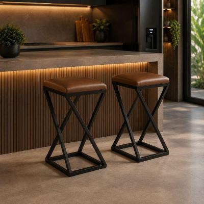 Kit 2 Banquetas Industriais 50CM Assento em Couro Sintético Base em Z sem Encosto Fixo Marrom Isa