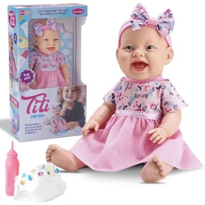 Boneca Titi Faz Xixi com Mamadeira e Fraldinha Branco Bambola