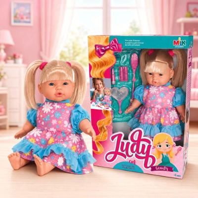 Boneca Judy Beauty com Acessórios de Salão de Beleza Branco Milk