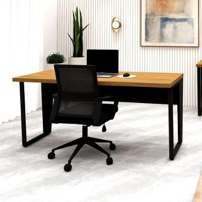 Escrivaninha Retangular F5 Moderno MDF 150CM Freijó com Preto e Cadeira Diretor F5 Office