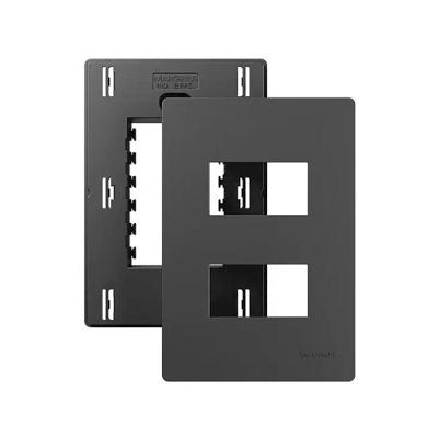 Placa para 2 Módulos Distanciados Infiniti Plus Colors 4x2 Titânio Margirius