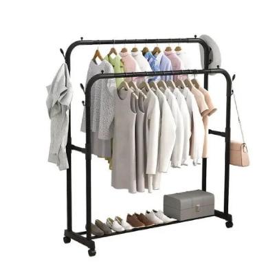 Arara de Roupas com Dupla Sapateira Prateleira e Carrinho Portátil Preto Yeet