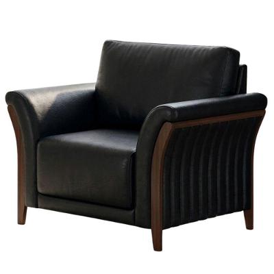 Poltrona Decorativa Royal com Base de Madeira Courino Milani Movelaria