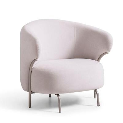 Poltrona Blum Estofada Base Aço Tecido Branco