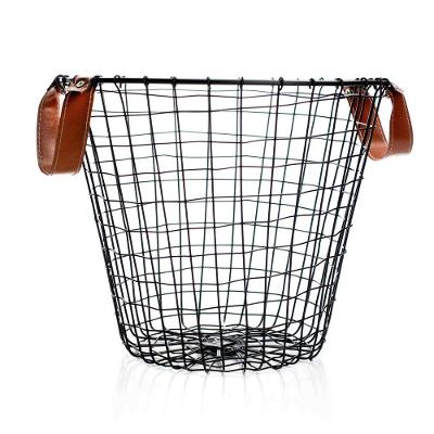 Cesto De Metal Preto Com Alça Em Couro 31Cm