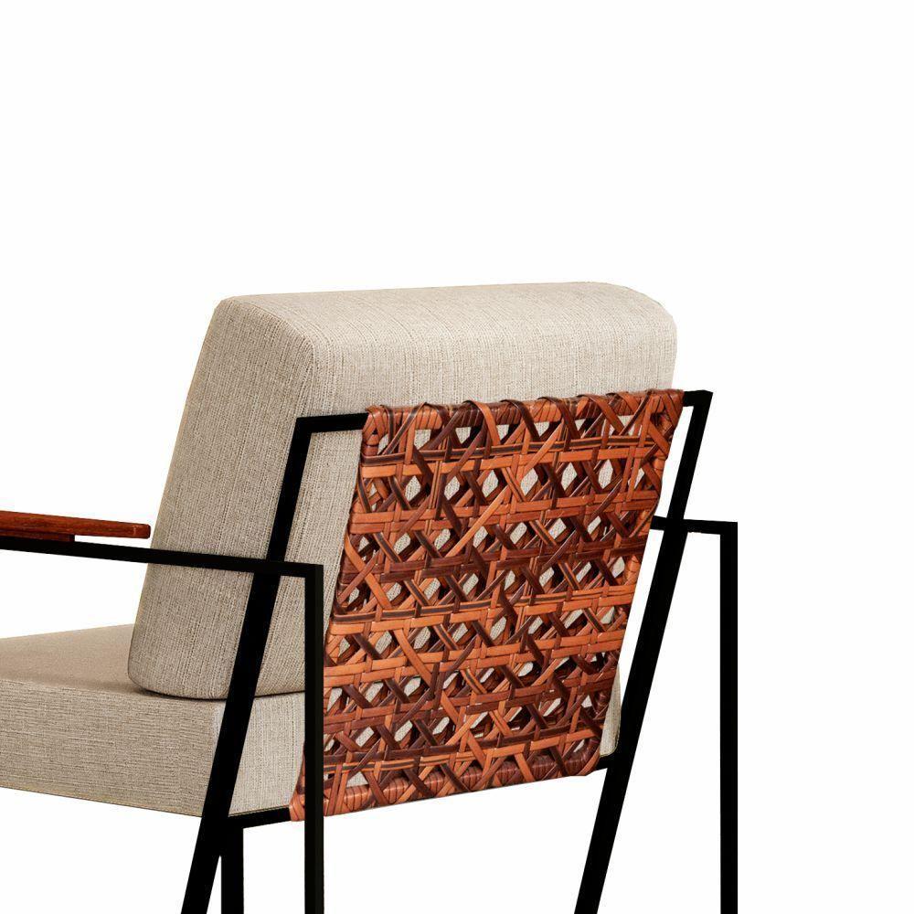 Poltrona Roma Bege Com Rattan E Base Em Metal Preto - 2