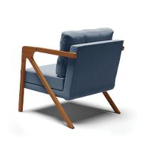 02 Poltronas Suede Azul Marinho Base De Madeira Castanho