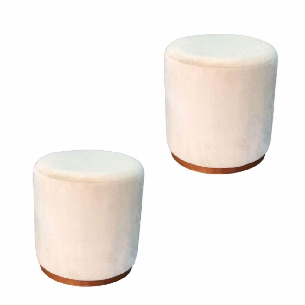 Kit 2 Puff Barcelona Decorativo Com Veludo Marfim E Base Madeira - 1