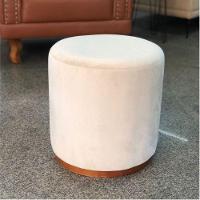 Kit 2 Puff Barcelona Decorativo Com Veludo Marfim E Base Madeira - 5