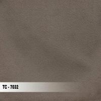 Kit 2 Poltronas Decorativas Catar Com Tachas Veludo Bege